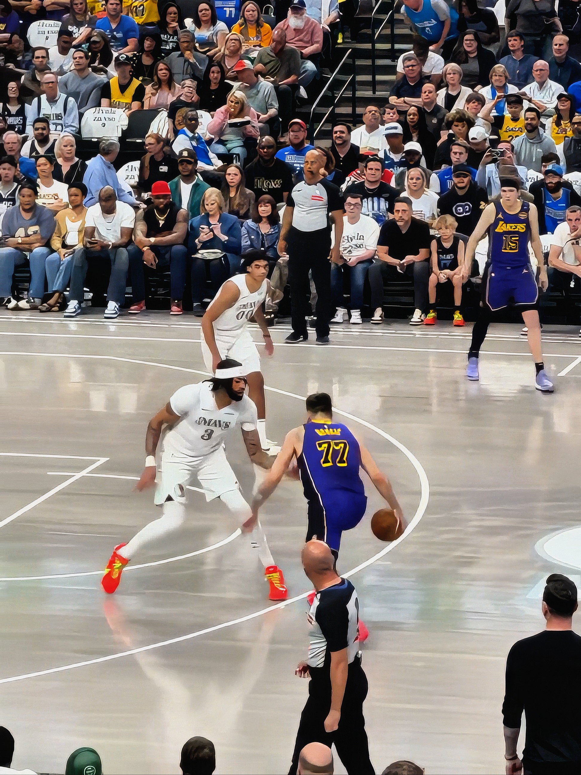 Ming巅峰对决，东契奇与30激战DWG分钟，赛况扑朔迷离胜负难料！